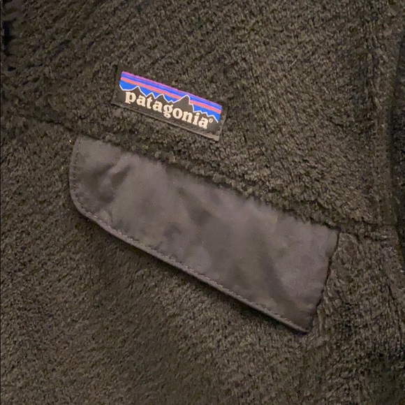 Patagonia Black Pullover Fleece - Picture 2 of 4